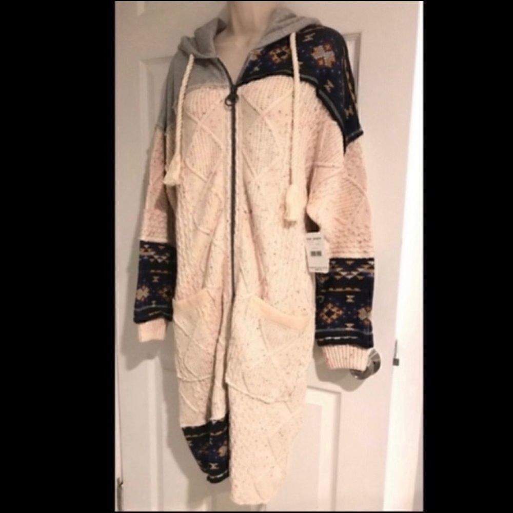 Free People Capture The Moment Hooded Sweater Cardigan Oversized Boho Jacket NWT - Picture 3 of 7